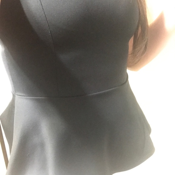 Black short sleeved fitted blouse - Picture 3 of 3